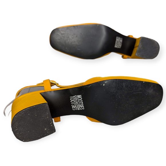 Mootsie Tootsie Mustard Love Ya Fabric Block Heel Size 8 - Picture 11 of 12